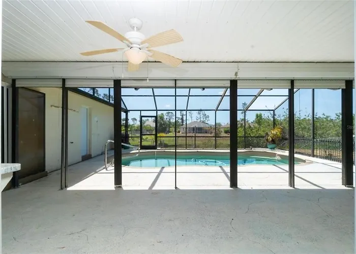 Seabreeze 3-Bedroom Pool Villa Close To The Beach!!!