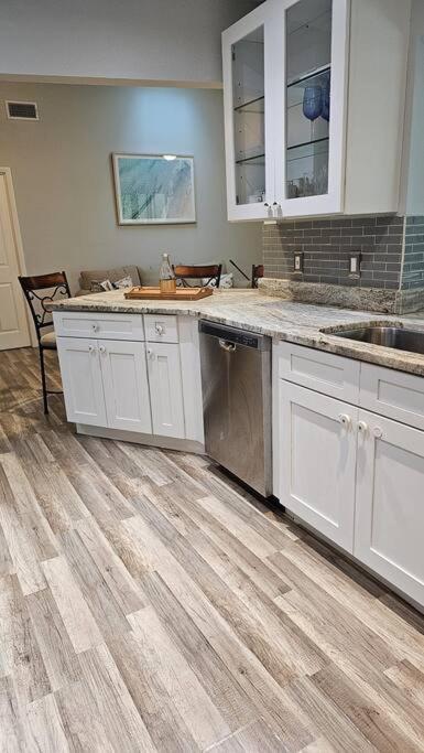 Seabreeze 3-bedroom Pool Close To The Beach!!! Port Charlotte