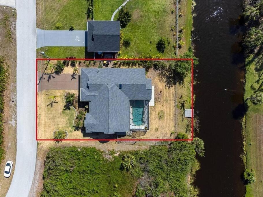Seabreeze 3-bedroom Pool Close To The Beach!!! *