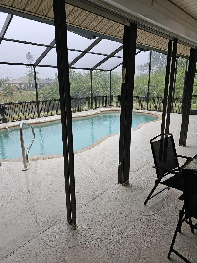 Seabreeze 3-bedroom Pool Close To The Beach!!! Villa Port Charlotte